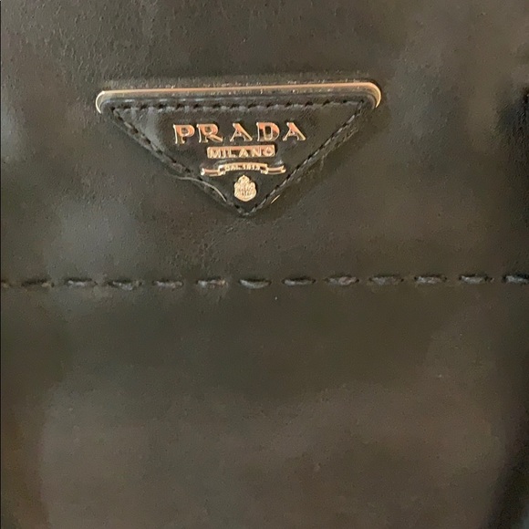 Prada (authentic) city calf double zip tote - Picture 5 of 11